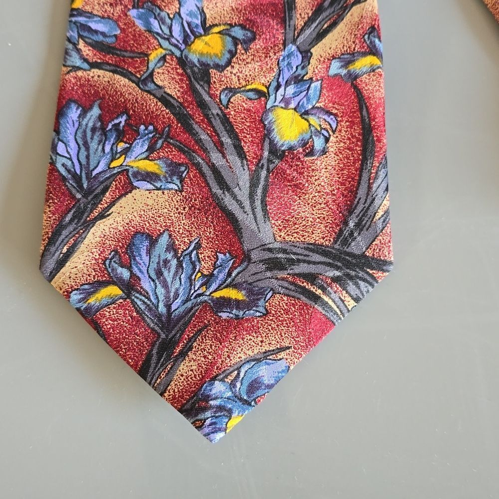 IRIS Tie by Georgio Salvi - Italian designed floral tie  made in USA -GORGEOUS